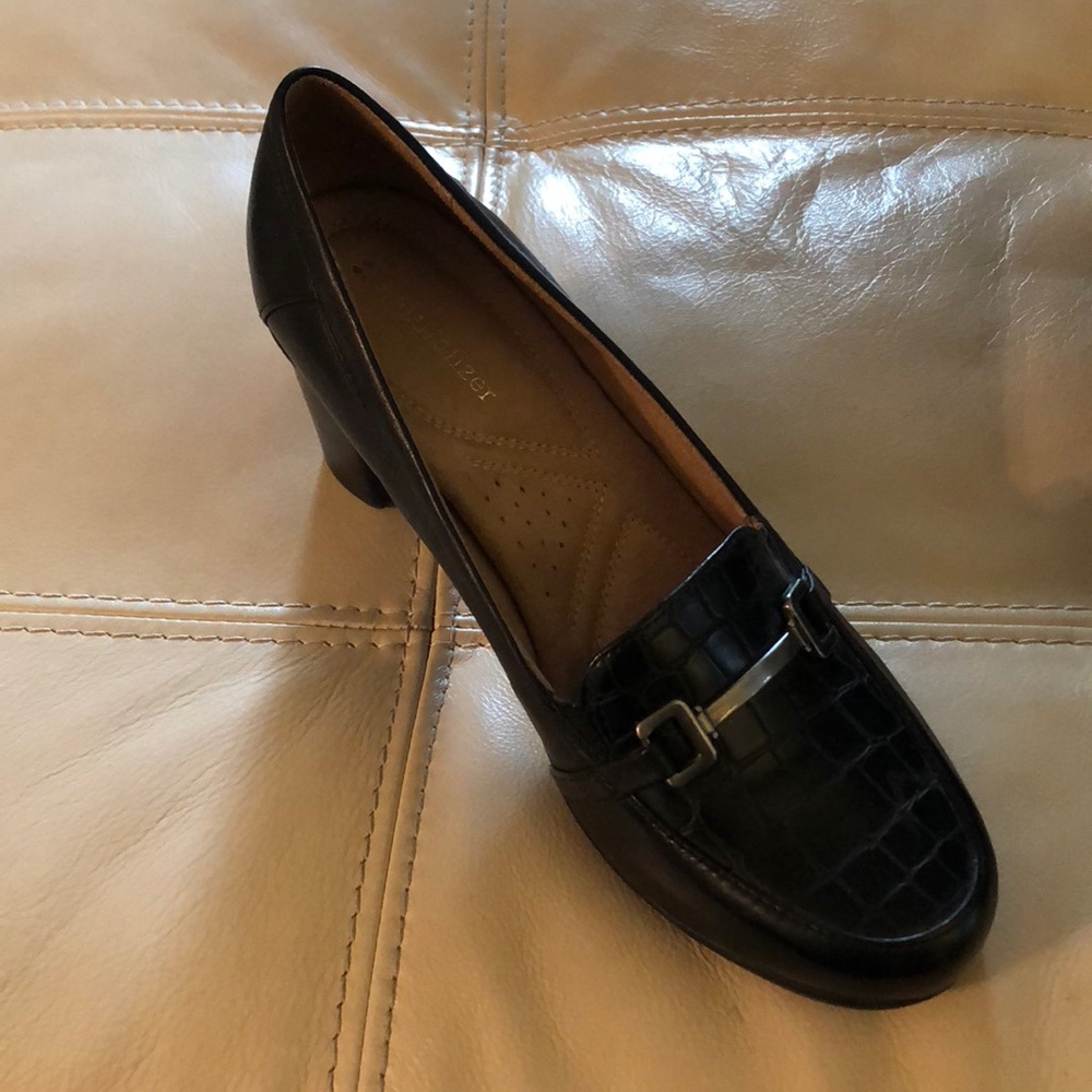 Black Leather Naturalizer Heels